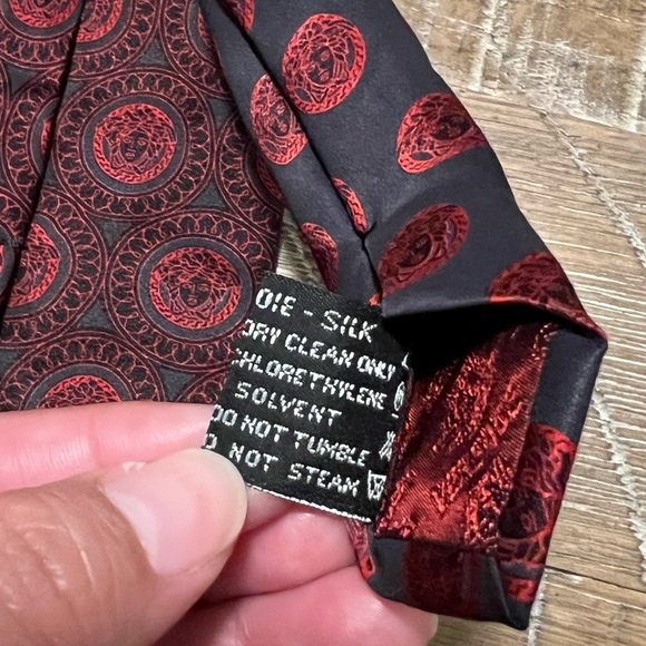 Gianni Versace Tie - Picture 10 of 11